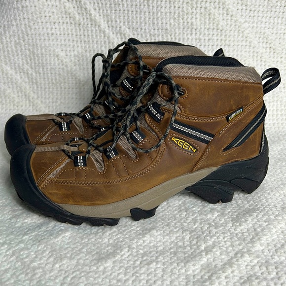 Keen Shoes - Keen men’s targhee mid-height waterproof hiking boots size 10
